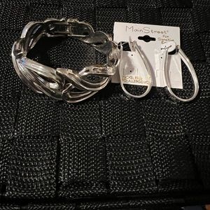 Earring and bracelet set